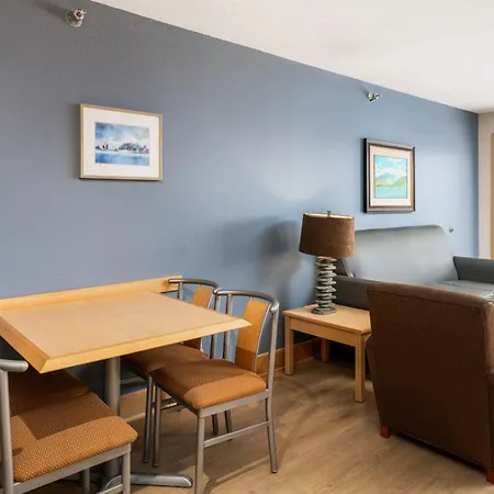 East Bay Suites-2