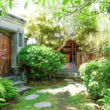 Lilis Cempaka Mas Guesthouse-3