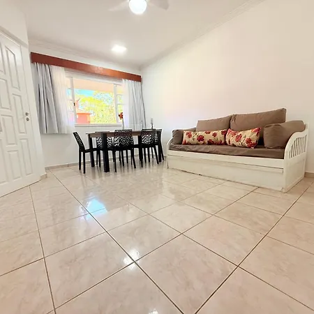 Flat estudio 110 Amarilis Riviera de São Lourenço, 03 piscina climatizada, serviço de hotelaria, limpesa e troca de toalhas diária, carregador veiculo elétrico e servico de praia finais de semana WiFi 500-3