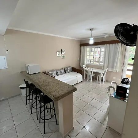 Amarilis Flat Service-2