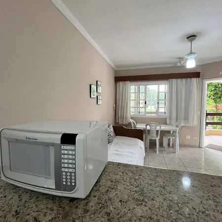 Amarilis Flat Service-3
