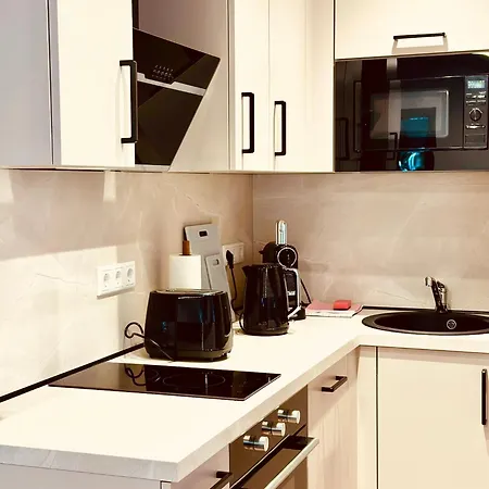 RG Living Self Check-In 24-7 Rooms Bad Salzuflen Near Messe Center Free Parking-3