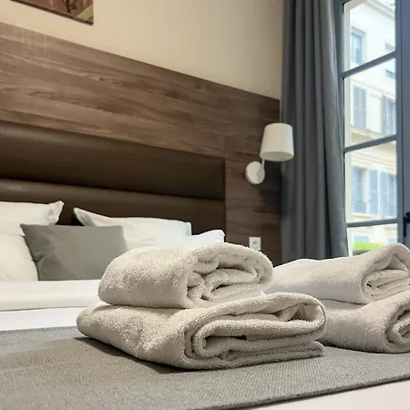 Square Hotel-3