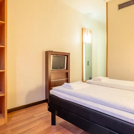 Hotel Ibis Milano Ca' Granda-3