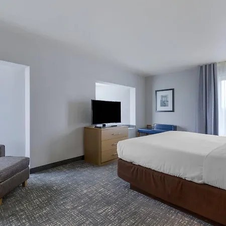 Comfort Inn & Suites Alexandria West-2