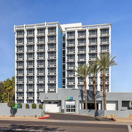 Holiday Inn Express & Suites Phoenix - Midtown, An Ihg Hotel-3