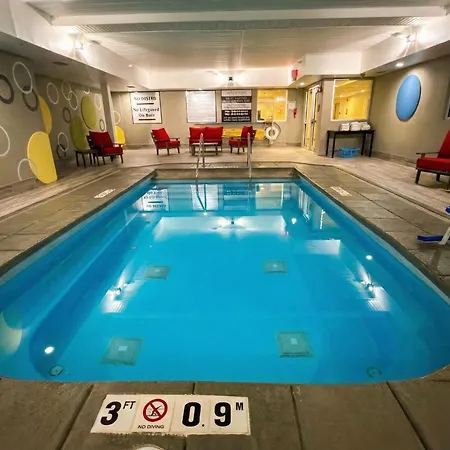 Best Western Plus Sandusky Hotel & Suites-2