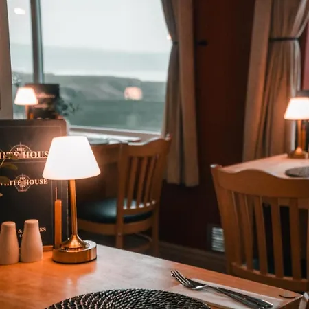 The White House Inn - Whitby-3