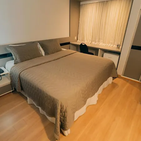 Hotel Serrano-3