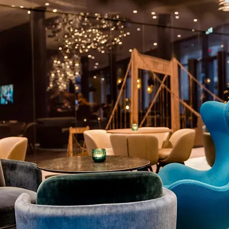 Motel One Köln-Waidmarkt-3