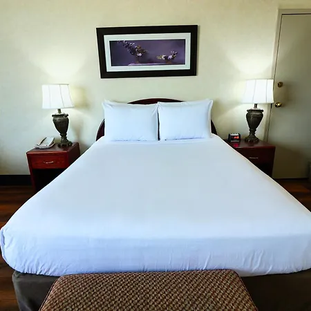 Continental Inn & Suites-2