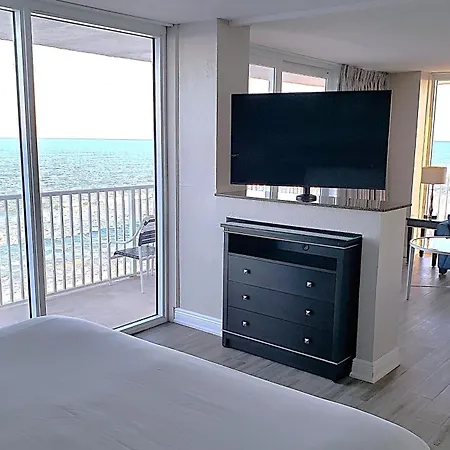 Radisson Suite Hotel Oceanfront-2