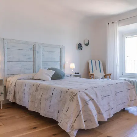 B&B Tre Finestre sul Mare-2