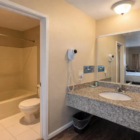 Scottish Fairway Inn-3