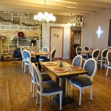Hôtel Restaurant du Plomb du Cantal-3