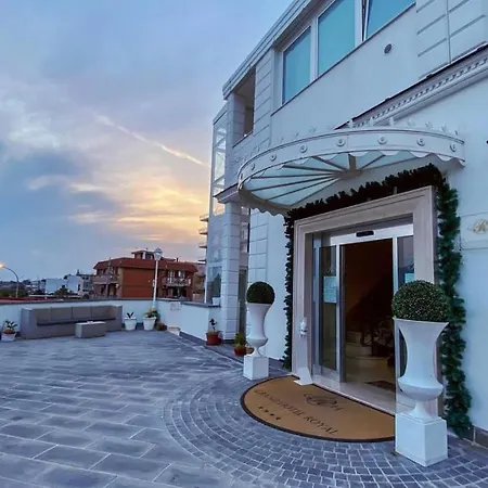 Grand Hotel Royal-2