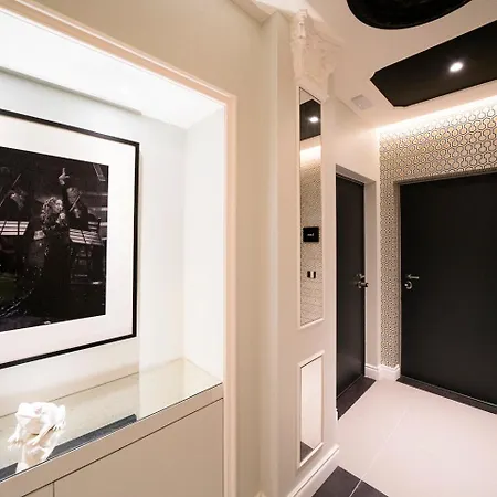 Seven Suites Apartments - Via Matteotti 178-2