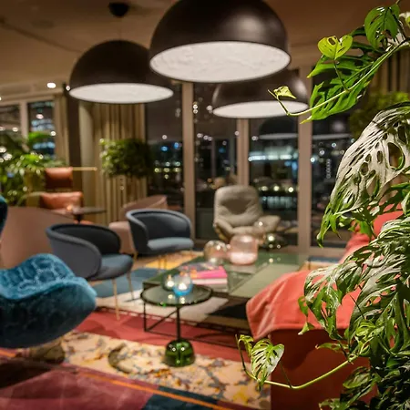 Motel One Rotterdam-3