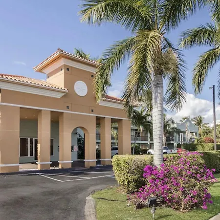 Boca By The Sea Hotel-2