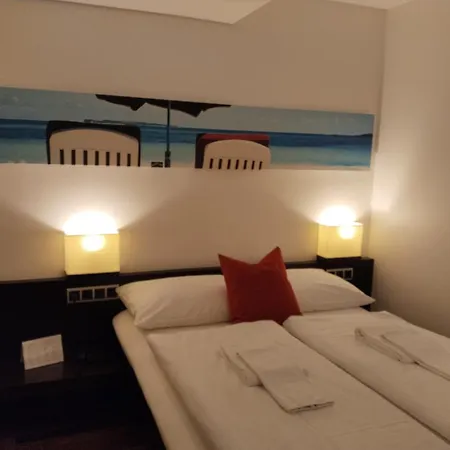 Hotel Germania-3