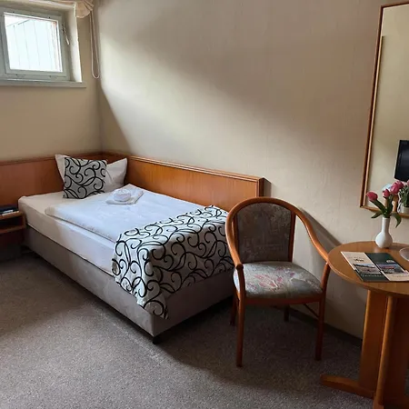 Hotel Zum Kanzler-2