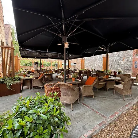 Guy Fawkes Inn-2
