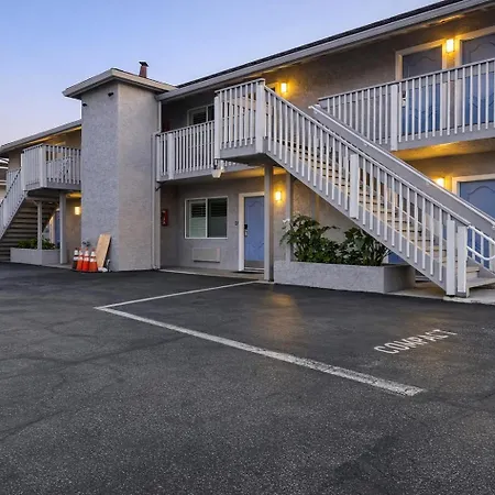 Pacific Inn Monterey-3