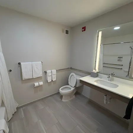 Holiday Inn Express Hotel & Suites Lafayette By Ihg-3