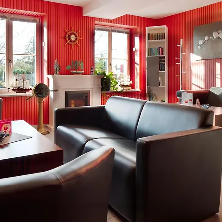 Strandhotel Dranske-3