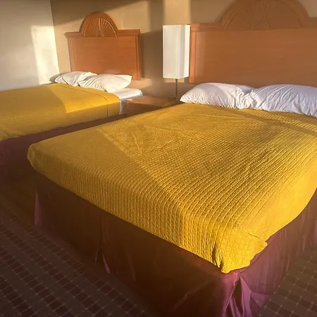 Express Inn & Suites-3