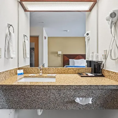 Rodeway Inn & Suites Nampa-3
