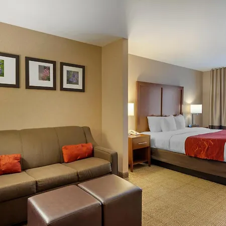 Comfort Suites Anchorage International Airport-3