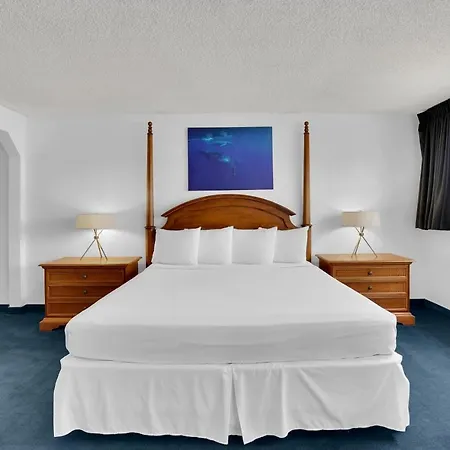 Oceanside Marina Suites - A Waterfront Hotel-2