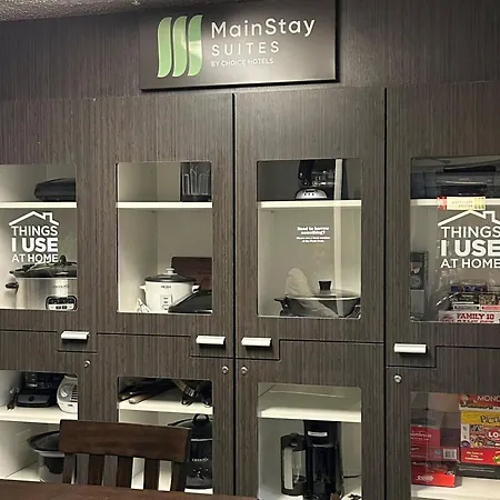 Mainstay Suites Emporia-3