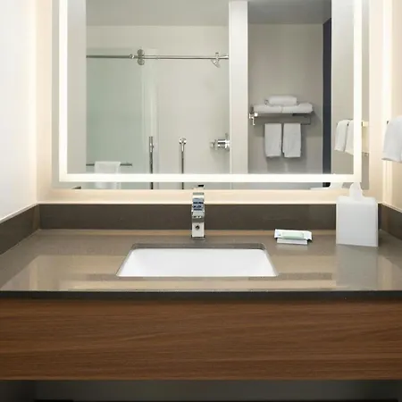 Fairfield Inn & Suites By Marriott Newark Liberty International Airport-2