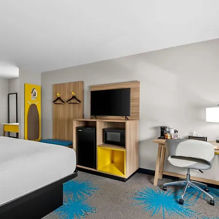 Days Inn By Wyndham Imlay City-2