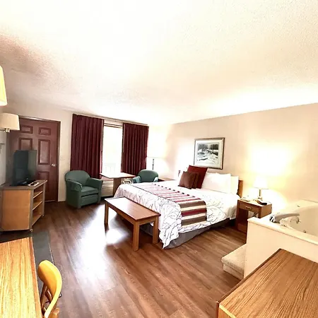 Highland Manor Inn-2