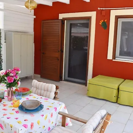 Toto Residence-2