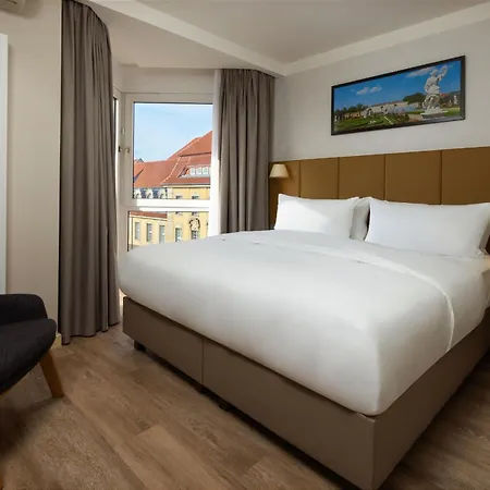 DoubleTree by Hilton Hannover Schweizerhof-2