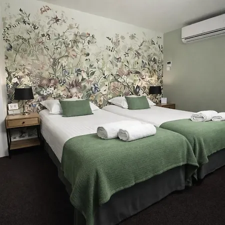 The Originals Boutique, Hôtel Le George , Loches-2