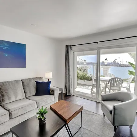 Oceanside Marina Suites - A Waterfront Hotel-3