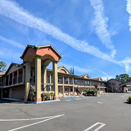 Olive Tree Inn & Suites, A Howard Johnson By Wyndham-3