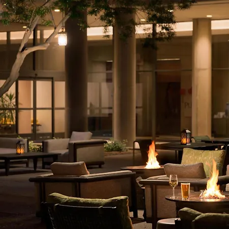 Doubletree Suites By Hilton Phoenix-2