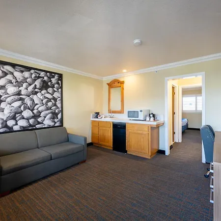 Cayucos Beach Inn-3