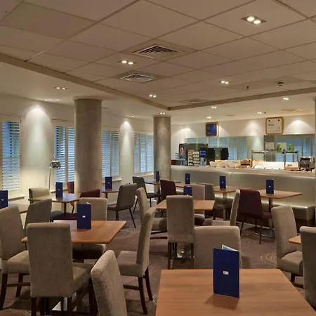 Holiday Inn Express Manchester City Centre By Ihg-2