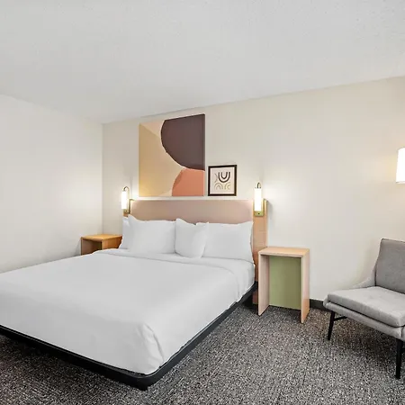 Spark By Hilton Bettendorf Quad Cities-2