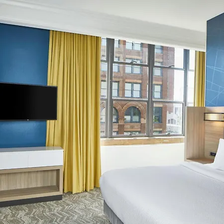 Springhill Suites Memphis Downtown-3