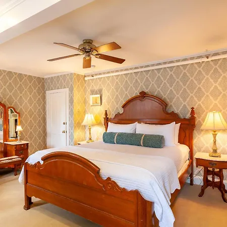 Ivy Lodge-3