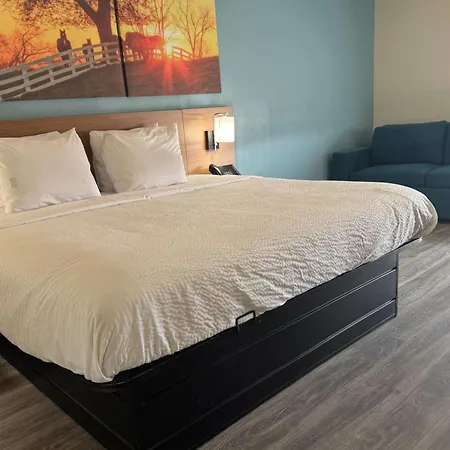 Days Inn & Suites By Wyndham Festus-2