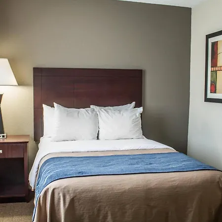 Comfort Inn Sandusky-3